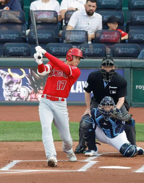 絶好調・大谷翔平　第１打席でいきなりレフト線への二塁打　１７１キロの弾丸ライナーで１３試合連続安打に　先制演出