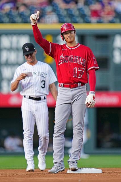 【動画】大谷がベンチでバット手に大爆笑！トラウトにまさかのハプニング