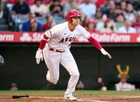 　１回、三塁打を放つ大谷