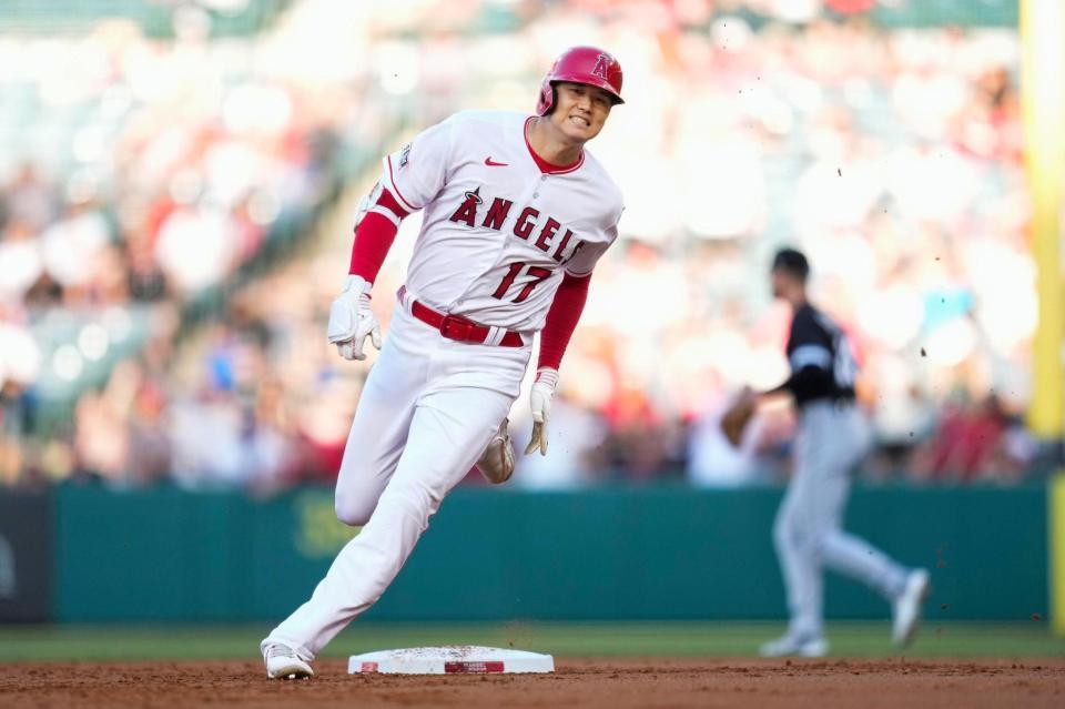 　１回、三塁打を放ち走る大谷（ＡＰ＝共同）