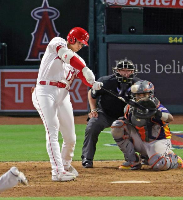 大谷翔平　２試合ぶり３３号！九回に快音　大谷弾から打線が奮起で同点に追いつく