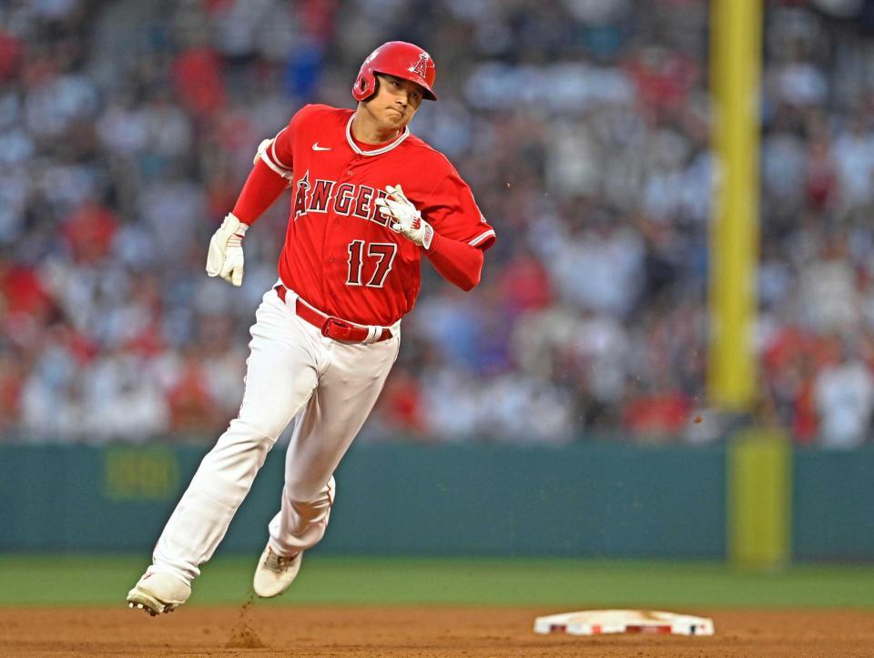 　ヤンキース戦の５回、適時三塁打を放ち二塁を回るエンゼルス・大谷