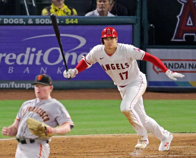 大谷翔平 気迫二塁打で逆転呼んだ センターやや右への打球で激走 4戦ぶりマルチ クローン適時打で同点生還、その後チームは逆転