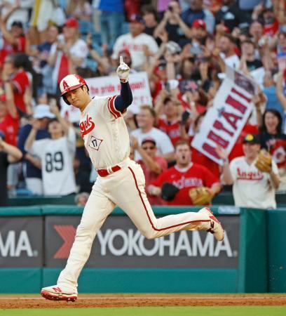 大リーグ、鈴木は２安打　吉田４番、大谷は２番