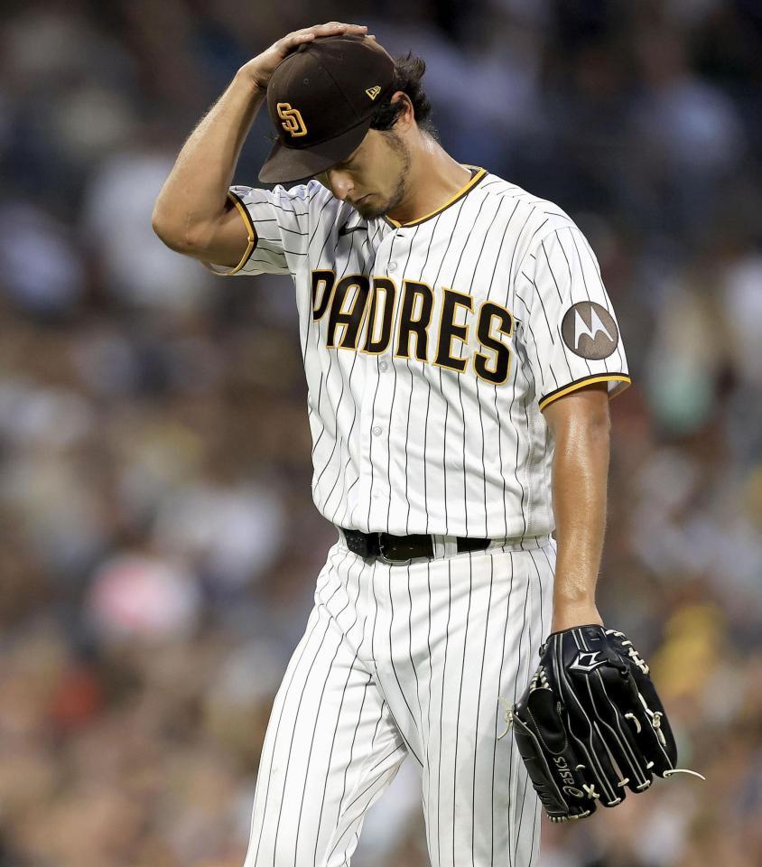 　６回途中、降板するダルビッシュ（共同）