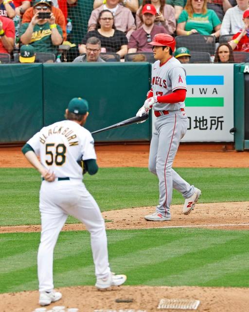 大谷翔平、逆転機で２敬遠に敵地ブーイング　自己最多２１度目　自己最長９戦４３打席ノーアーチ　最弱球団に連敗