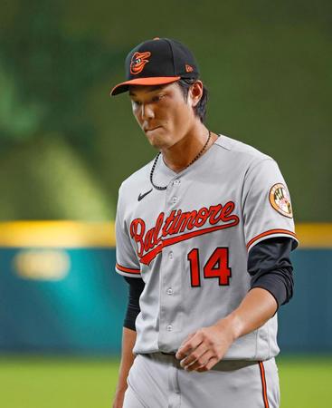 　８回途中、降板する藤浪