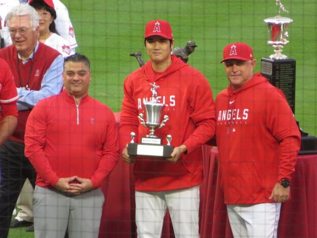 大谷翔平は「ずっと笑顔だった」　術後初めてチーム合流　指揮官「彼のオーラがそこに活力をもたらす」