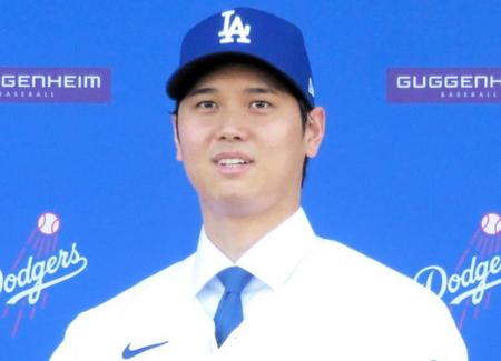 大谷翔平の愛犬はオスだった！　米メディアは「デコピン」日本語の意味まで詳報「ついに明らかに！」と