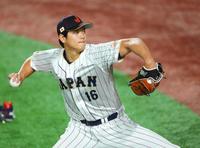 　投球練習する大谷＝２０２３年３月