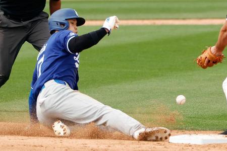 大谷翔平　ズバッと快盗、鮮やかオープン戦初盗塁　打っても２安打１打点！　「４０発＆４０盗塁」にも期待