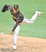 　５回表に登板した松井