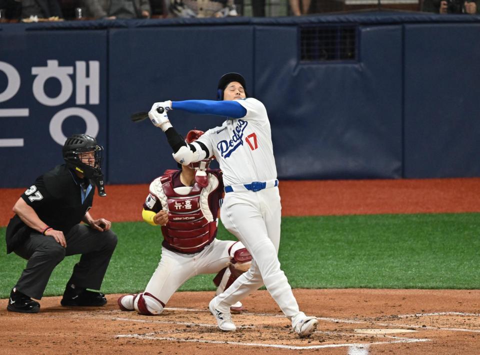 　２回、大谷が空振り三振に倒れる