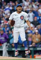 　ロッキーズ戦の６回、２死一、二塁のピンチを三振で切り抜け、雄たけびを上げる今永。６回を２安打無失点でメジャー初勝利を挙げた