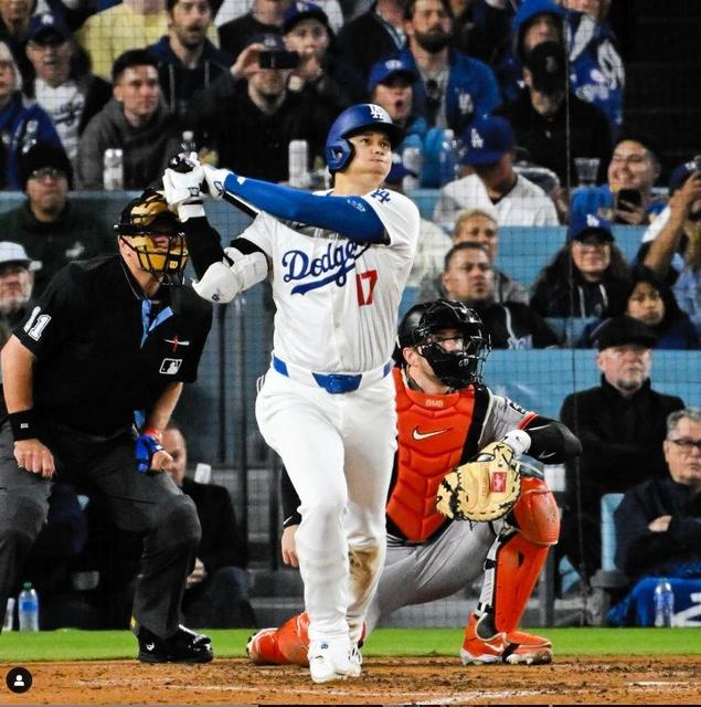 試合でホームランを軽々と打ちたい方、力がない方購入どうぞ 値下げ可能です。 1132億円契約も得点圏打率.191 