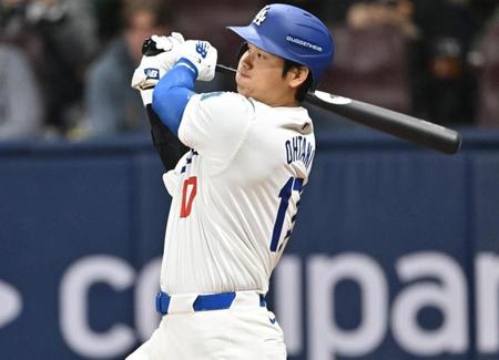 大谷翔平が日米通算１０００安打　左翼線へポトリの二塁打で達成　初回に左中間へＭＬＢ日本人最多タイ弾　一気に２つの記録を達成