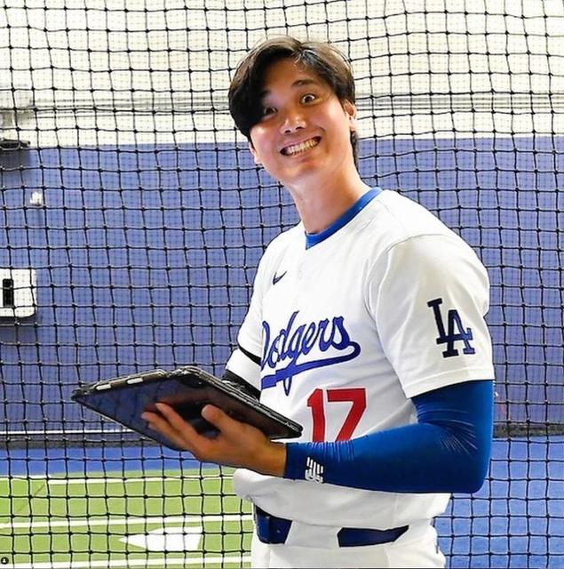 お茶目顔がすぎるｗ大谷翔平に海外ファンも「なんて可愛いの」「Kawaii♥」球団公式が撮影、ゴジラ超え記念/大リーグ/デイリースポーツ online