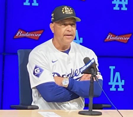 大谷翔平と試合中に真剣議論　ロバーツ監督が明かした内容は「状況に応じた打撃」　『大谷の日』の一発を絶賛「うまくスピンをかけて打った」