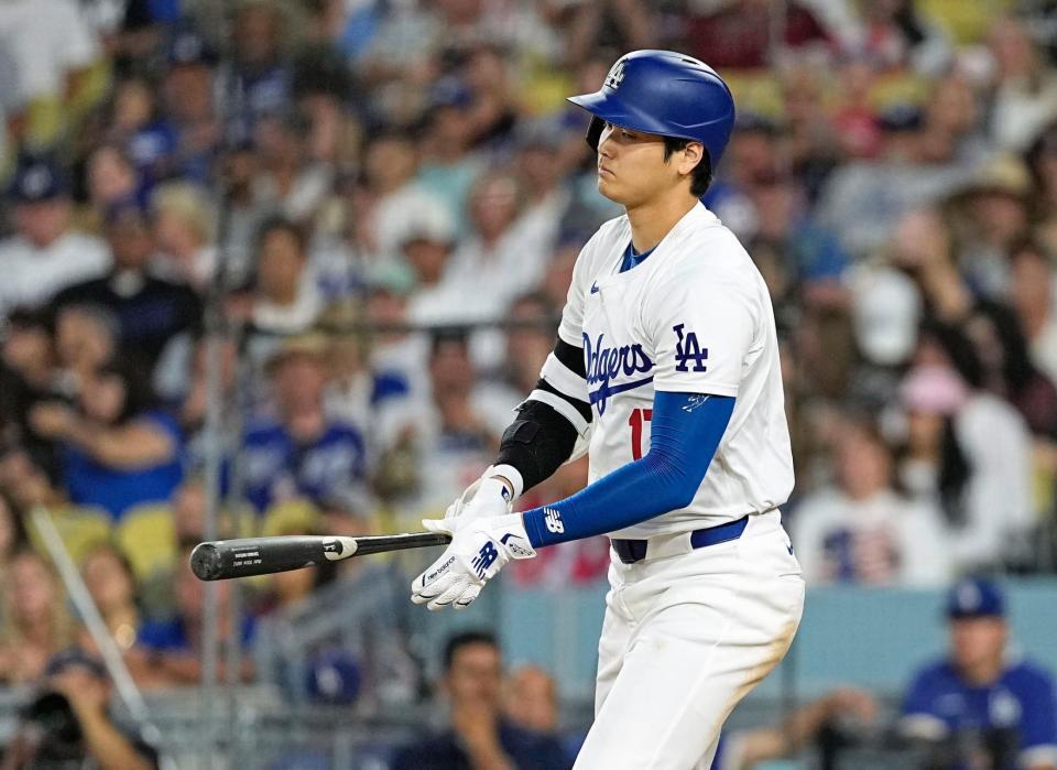 　７回、空振り三振に倒れた大谷。３打席連続三振で、この試合３打数無安打だった（共同）
