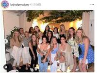 　ドジャーワイブスのインスタグラム（ｌａｄｏｄｇｅｒｗｉｖｅｓ）より