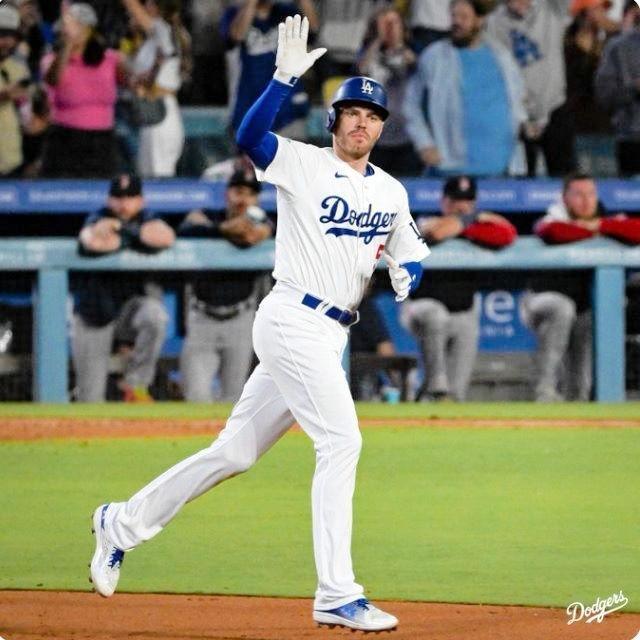 　８回、逆転の満塁弾を放ったフリーマン（ロサンゼルス・ドジャース提供）