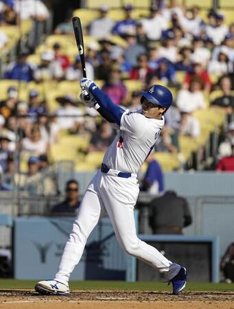 大谷翔平　騒然１４４メートル特大弾　日本選手最長４年連続３０号　場外弾「打てるように頑張りたい」