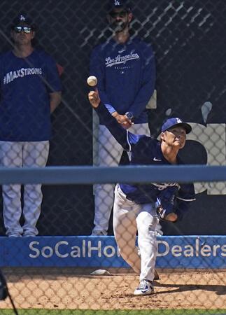 ドジャース・山本由伸　来週にも実戦形式登板へ　２度目ブルペンで３０球を投じる