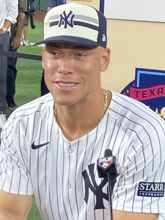 桁違い！ジャッジ、ＭＬＢ史上最速３００号　まさかのカウント３－０からキング独走４３号　年間５７本ペース