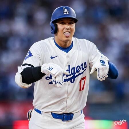 大活躍の大谷翔平　デコピン完ぺき始球式問われ頬緩ませる「僕が緊張。決めてくれてよかった」　試合では主人の威厳　先頭打者弾＆２盗塁