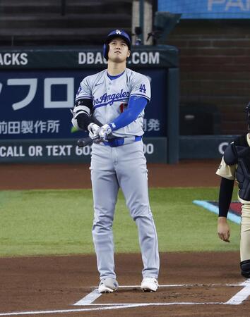 【写真】打った直後の大谷翔平にＳＮＳ注目「確信棒立ちやん」「確信眺め！」