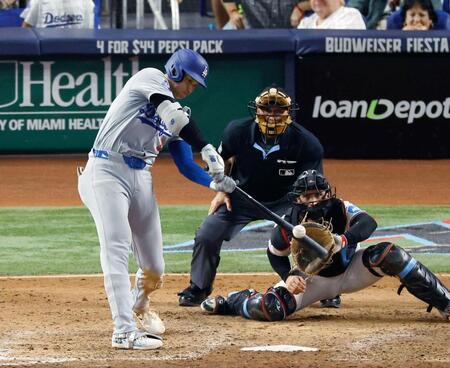 【動画】大谷５０号メモリアル弾は左翼席へ　雄たけび絶叫でベースランニング　出迎えたナインとハイタッチ＆抱き合い歓喜爆発