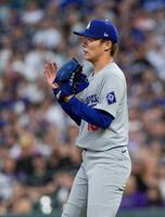 　先発し、５回４安打２失点で７勝目を挙げた山本