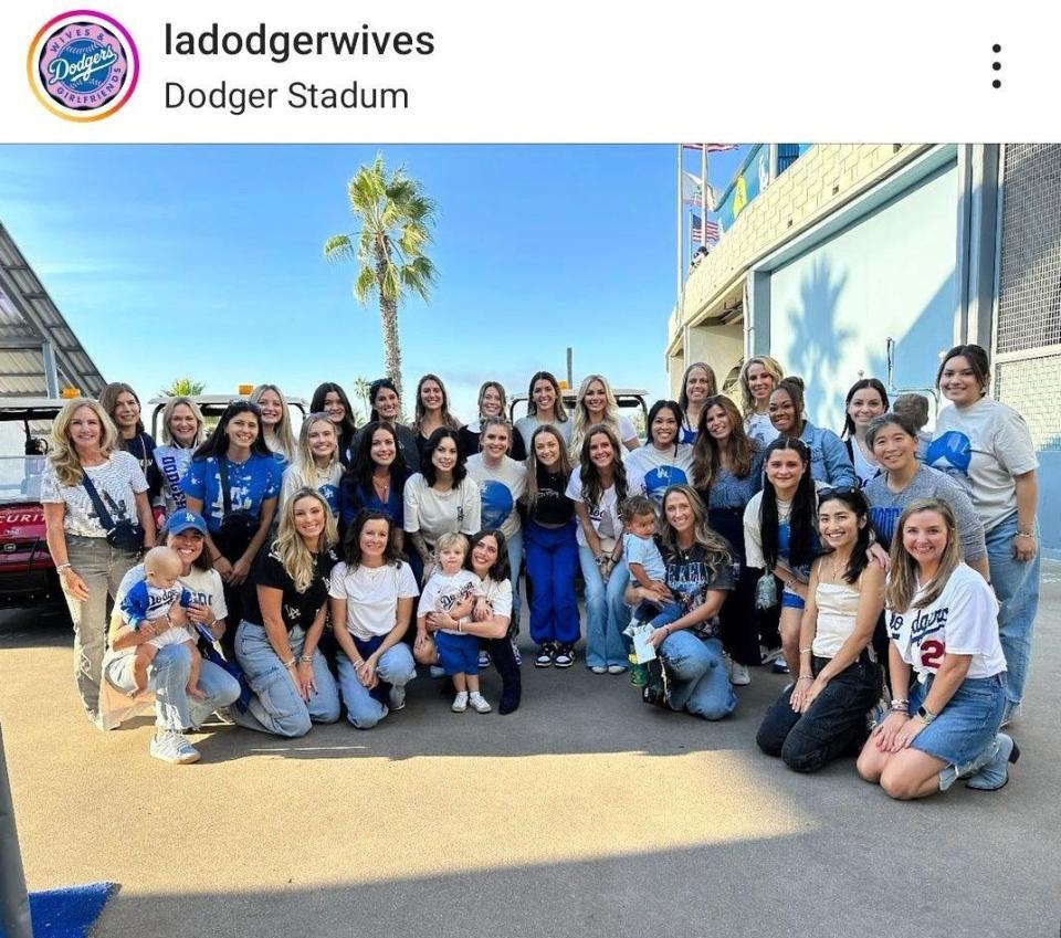 　ドジャーワイブスのインスタグラム（ ｌａｄｏｄｇｅｒｗｉｖｅｓ）より