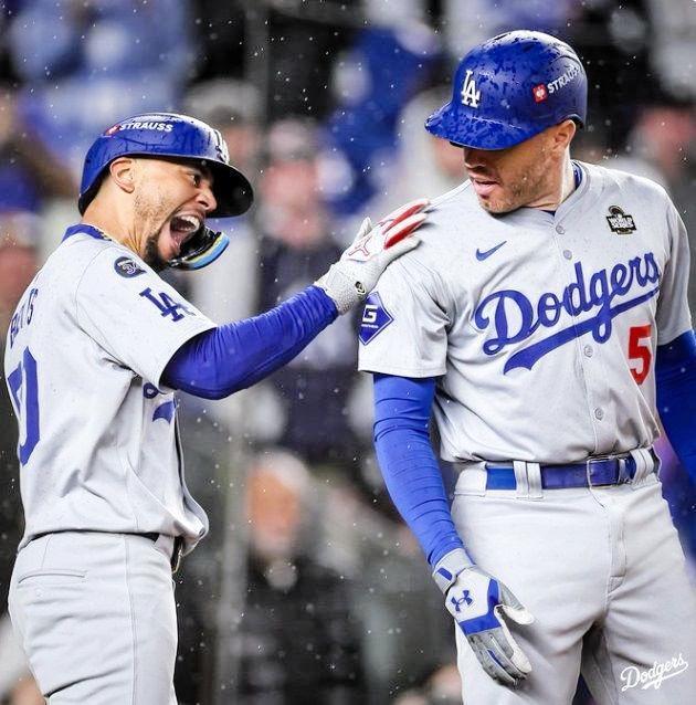 フリーマンの美人奥さま 夫の4戦連発をスタンドで観戦 奇しくもベッツ