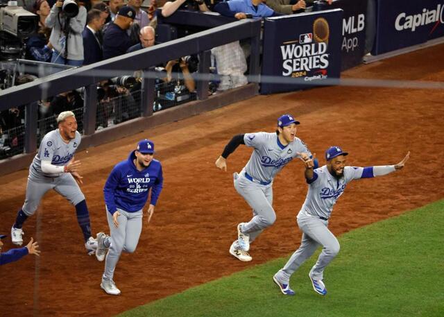 ドジャース、4年ぶり8度目世界一 大谷は悲願達成で山本と歓喜 5点差