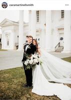 カーラ・スミスさんのインスタグラム（＠ｃａｒａｍａｒｔｉｎｅｌｌｓｍｉｔｈ）から