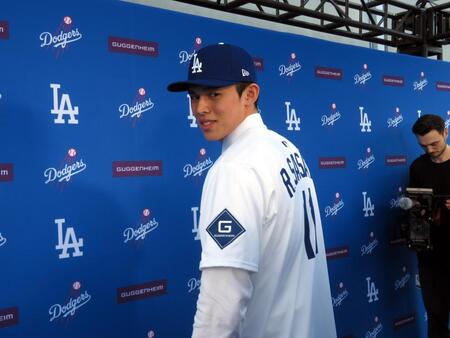 佐々木朗希がどのように移籍先を決めたのか？　最終候補３球団から２０近い項目を比較・検討　「差をつけられる気がしない。難しいな」