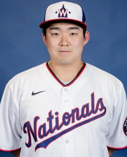 　新しいユニホームに身を包む小笠原（ナショナルズ提供）