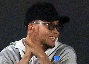 千賀滉大　ダルビッシュから「誕生日のお祝い」ヴィトンのリュック手に２ショット「ダルさんと居たら小さく見える」