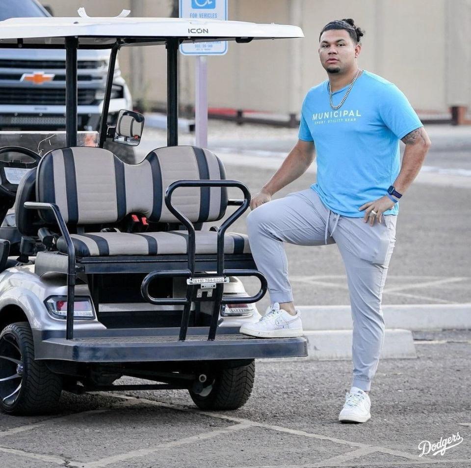 　キャンプ施設に入るグラテロル（ロサンゼルス・ドジャース提供）