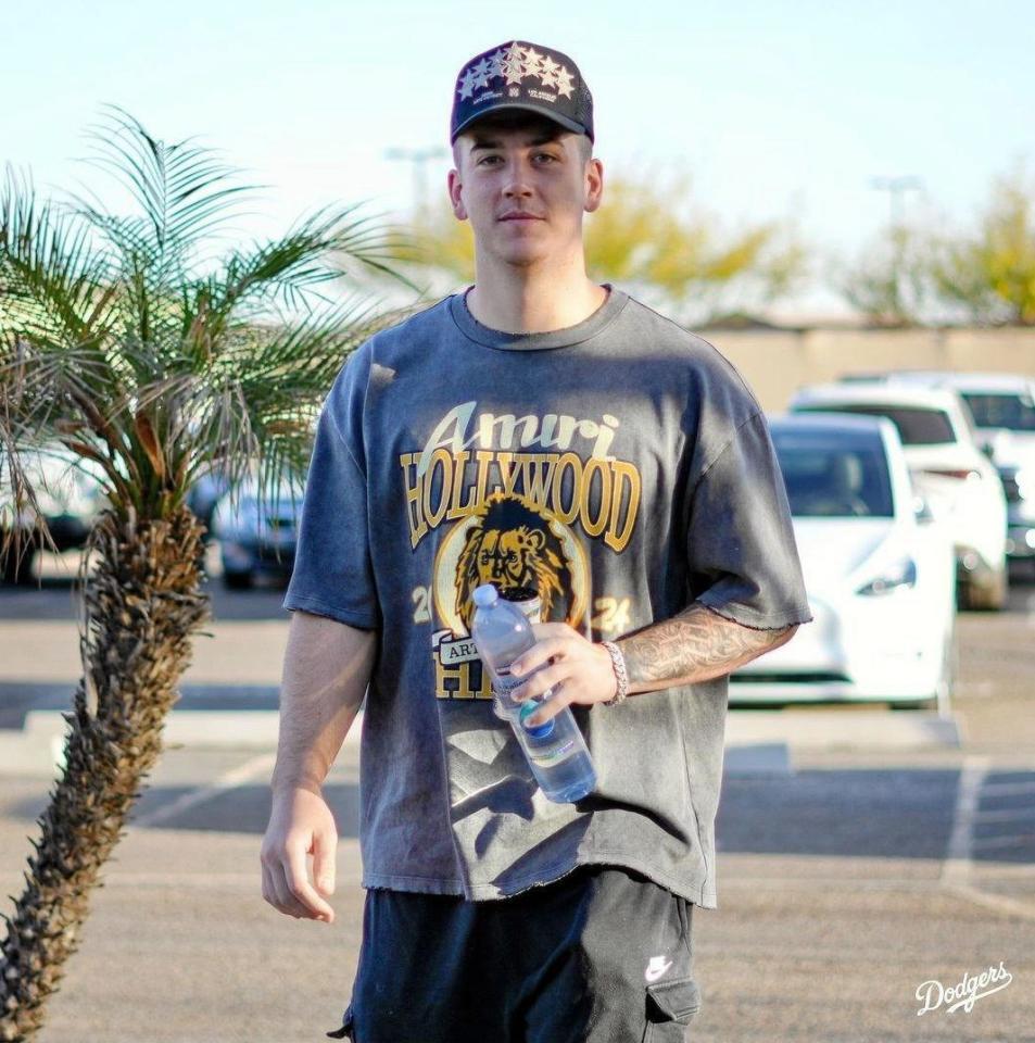 　キャンプ施設に入るミラー（ロサンゼルス・ドジャース提供）