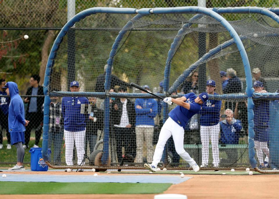 　フリー打撃を行う大谷