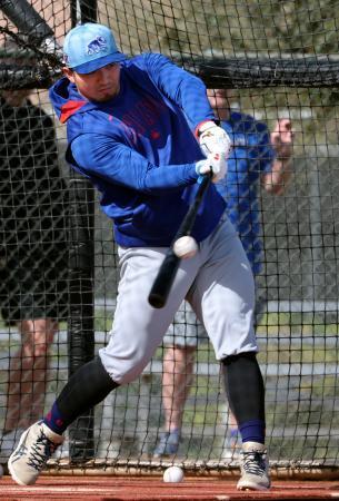 カブス鈴木、初日から打撃好調　開幕戦へ「しっかり準備」