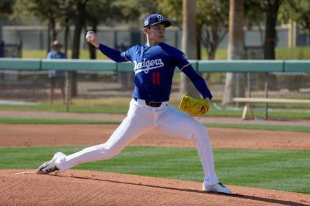 佐々木朗希、実戦形式で２三振　山本オープン戦初戦登板へ