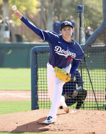 佐々木朗希　初ライブＢＰに大谷、由伸ら大物ズラリ熱視線　２７球２奪三振　対戦したエドマン「間違いなく通用する」