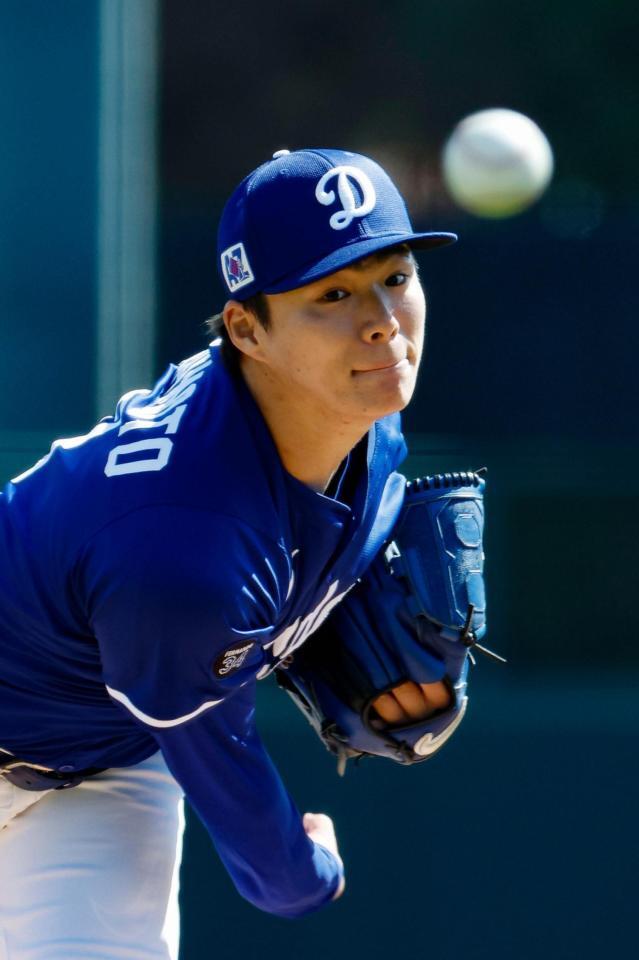 　カブス戦に先発した山本（共同）