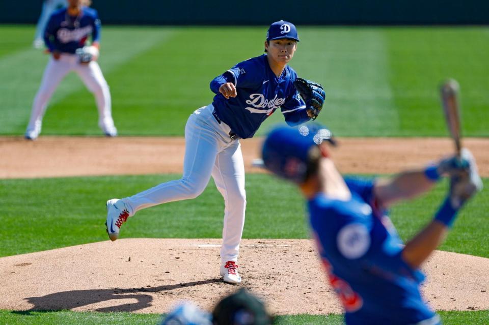 　カブス戦に先発した山本（共同）