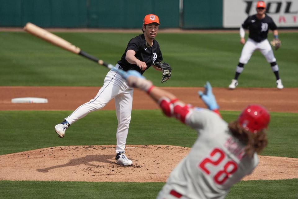 　１回、ボームから空振り三振を奪う前田（共同）