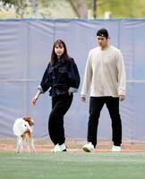 　妻の真美子さん、愛犬デコピンと共に球団施設を訪れたドジャース・大谷（共同）