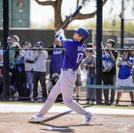 ライブＢＰで快音を響かせる大谷翔平（ロサンゼルス・ドジャース提供）